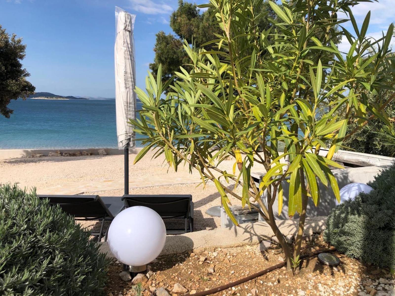 Buqez Eco Resort - Beachfront 20 & House 42 Drage Εξωτερικό φωτογραφία